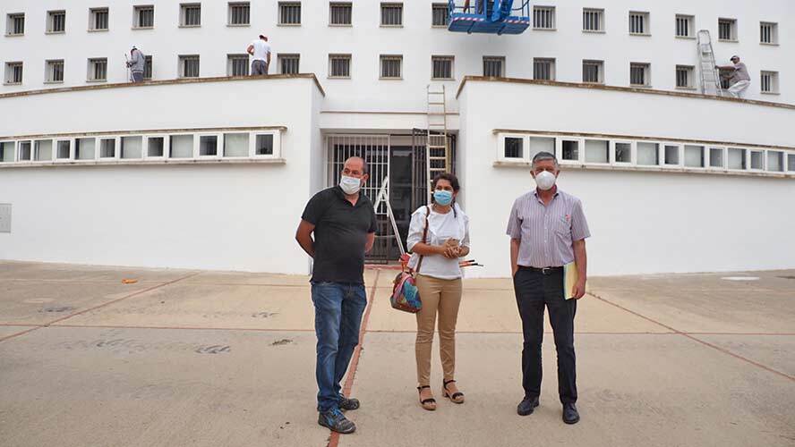 El Ayuntamiento de Palos pone a punto los colegios de cara al inicio de curso