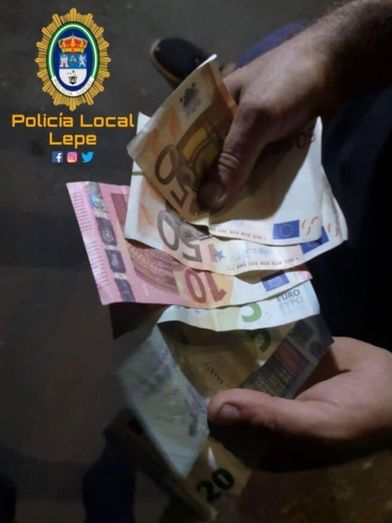 Sorprenden de madrugada en La Antilla a un conocido delincuente que acababa de robar 140 euros de una vivienda