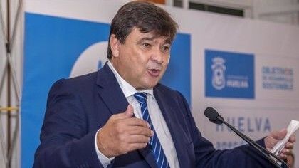 Gabriel Cruz, al 'gato y al ratón', todavía no confirma su candidatura para las próximas elecciones