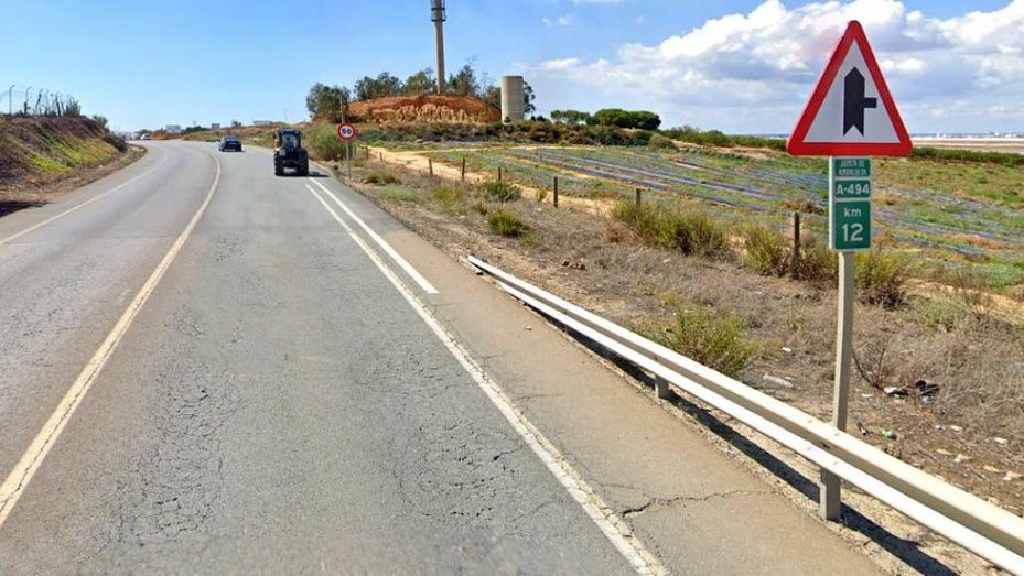 Hospitalizado tras salirse su coche de la carretera a la altura de Moguer