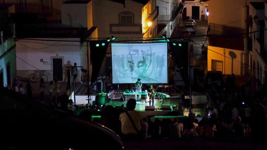 Gran éxito de 'Lunáticos' en el escenario de la Gran Vía Ayamonte