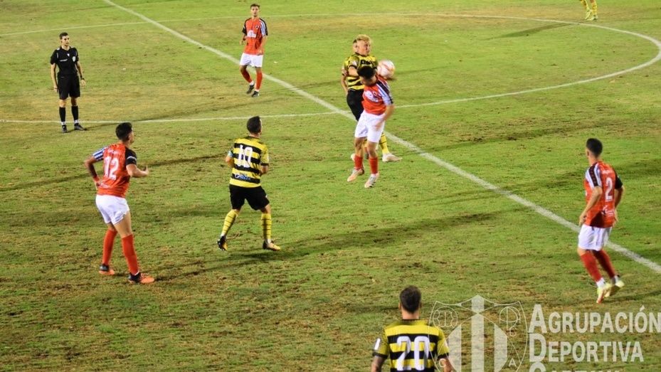 Triunfo del San Roque ante el Cartaya sobre la bocina en el segundo duelo del Trofeo de la Bella (2-1)