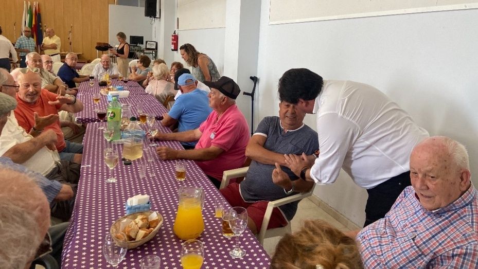 El Centro Social y Club de Pensionistas Cristina Pinedo recupera su servicio de bar-cafetería