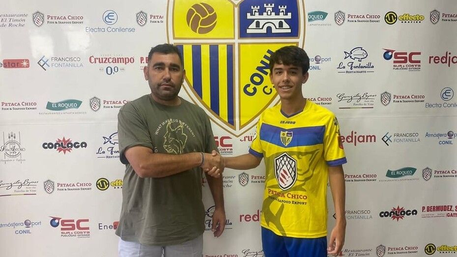 El Recre agiliza su plantilla con la salida de José Mari