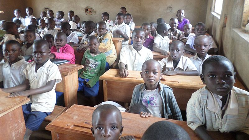 Menores del Congo mejoran su educación gracias a un proyecto de Diputación