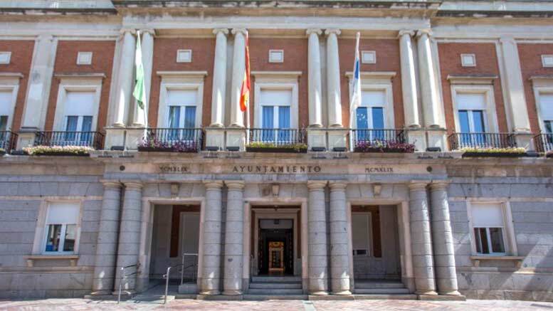 Los arquitectos denuncian retrasos de hasta 7 meses en las licencias por el 'colapso' del Ayuntamiento de Huelva