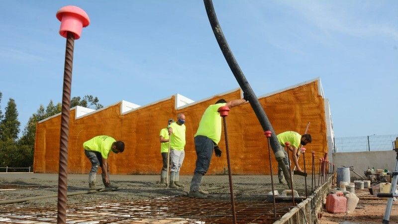 El Ayuntamiento de Palos inicia las obras de dos nuevas naves en el Polígono Industrial San Jorge