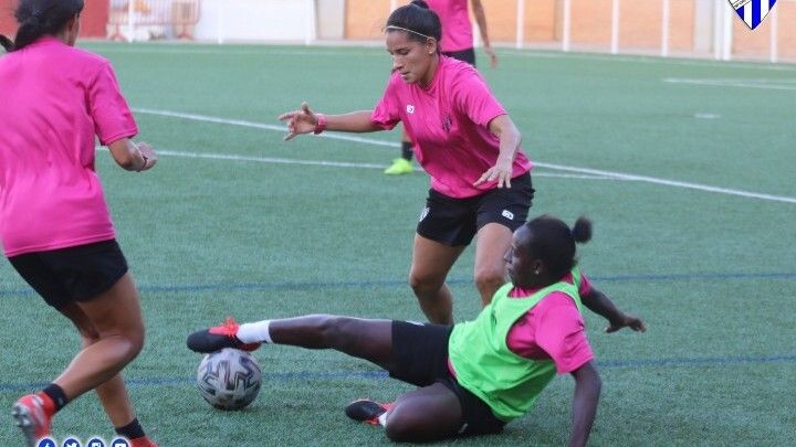 El Sporting Huelva arrancará la liga recibiendo al Valencia y la concluirá en casa ante el Santa Teresa