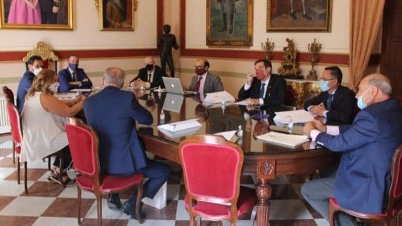 Las cofradías de Andalucía encaran la Semana Santa 2021 con protocolos para hipotéticos cortejos