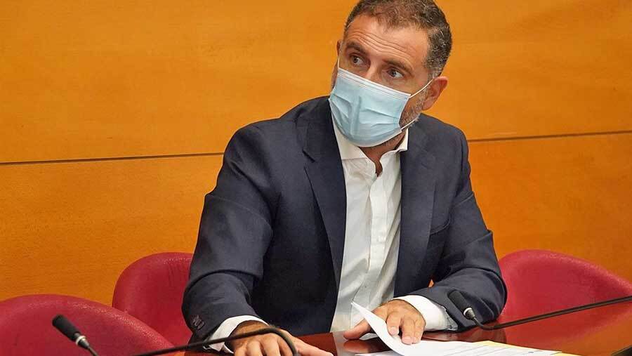 El alcalde de Moguer, 'defraudado' porque la Junta 'no apuesta' por el CEUS y 'supedita su financiación'