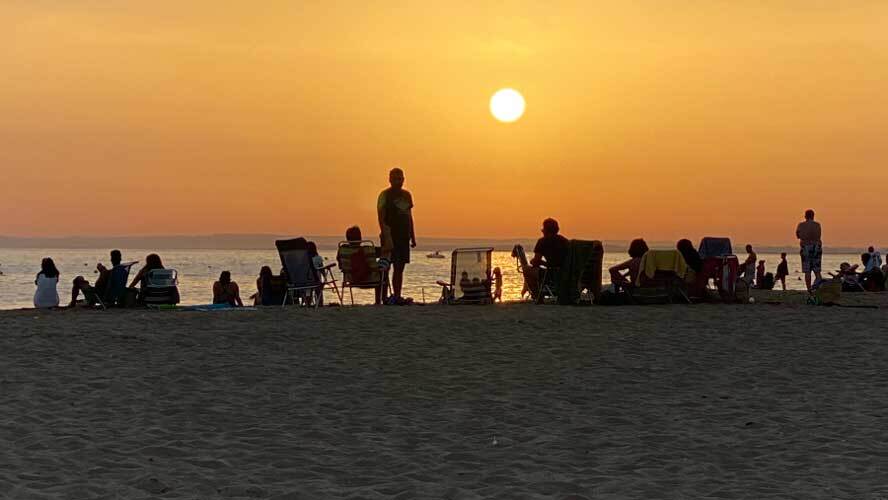 'Sin incidencias' tras la aplicación del 'toque de queda' en las playas