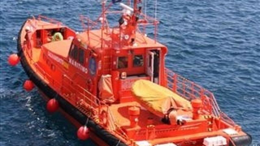 Rescatado del mar sin vida un hombre tras caer de su embarcación entre Mazagón y Matalascañas