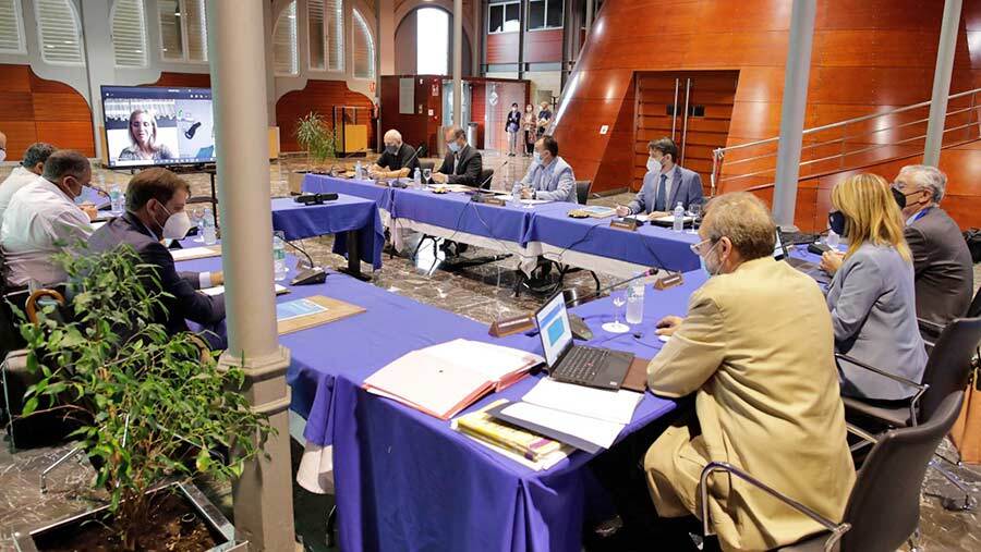 El Puerto celebra el primer consejo de administración presencial desde el inicio de la pandemia