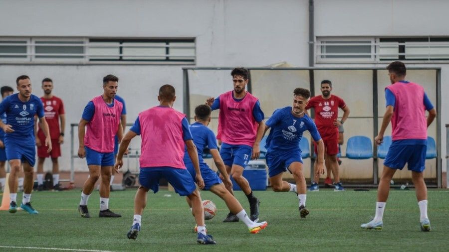 ¿Cómo son los rivales a los que se enfrentarán la AD Cartaya y el Recreativo de Huelva durante esta temporada?