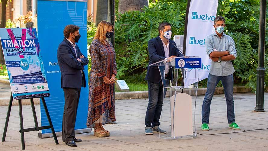 La capital acogerá este sábado el V Triatlón Olímpico 'Huelva, Puerto del Descubrimiento'