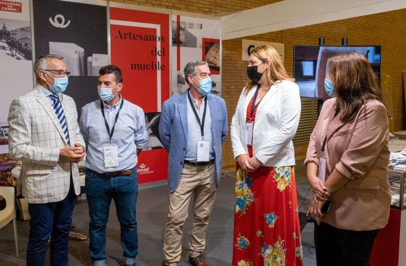 La industria del mueble de Valverde se presenta en la gran feria andaluza del sector de la mano de Diputación 