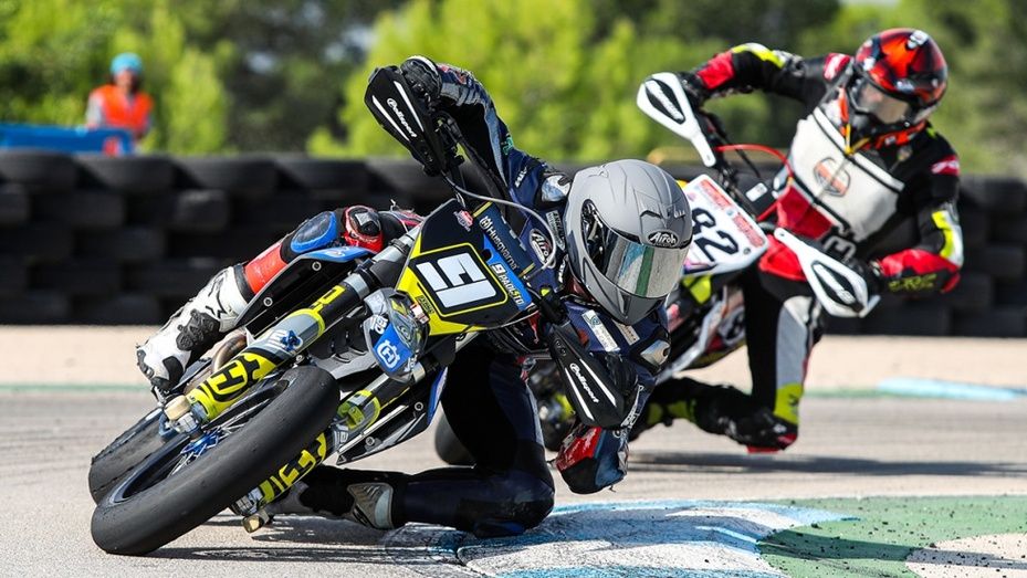 Paquito Gómez co-lidera el Campeonato de España de Supermotard