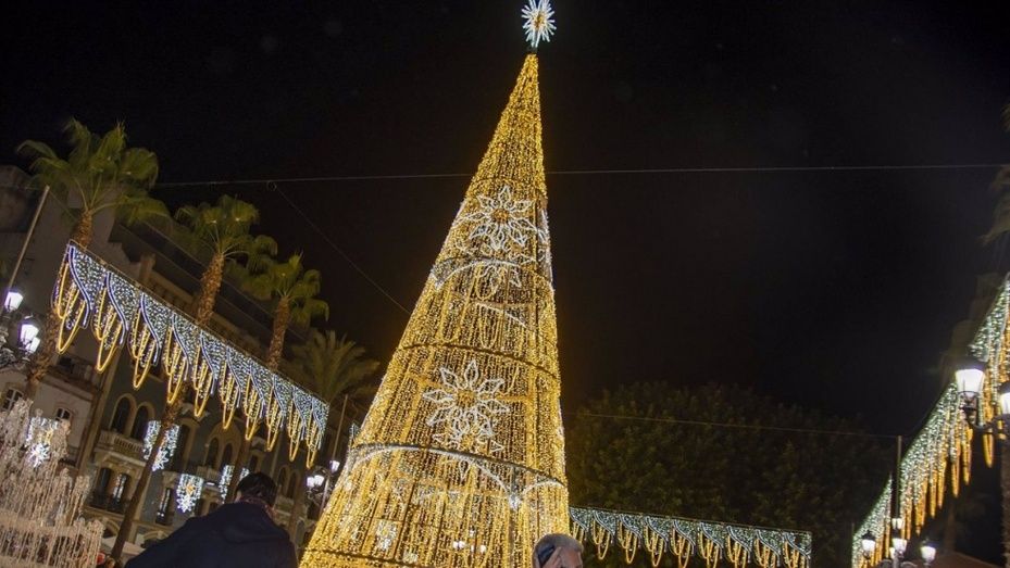 El Ayuntamiento desafía a la Junta: el encendido del alumbrado navideño se mantiene el 25 de noviembre