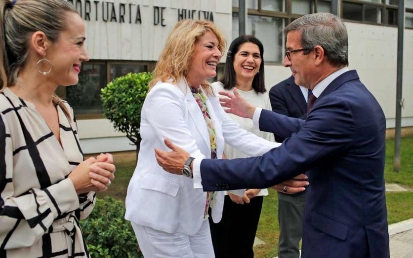 El consejero de Política Industrial y Energía conoce de primera mano los proyectos de crecimiento del Puerto