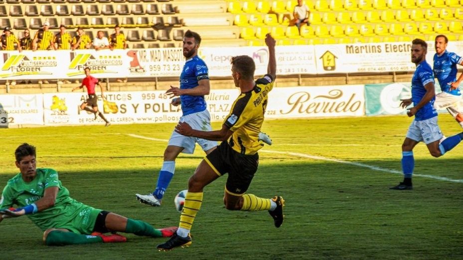 Pavón: 'Tras el empate del Xerez Deportivo agachamos la cabeza y yo soy el responsable como técnico'