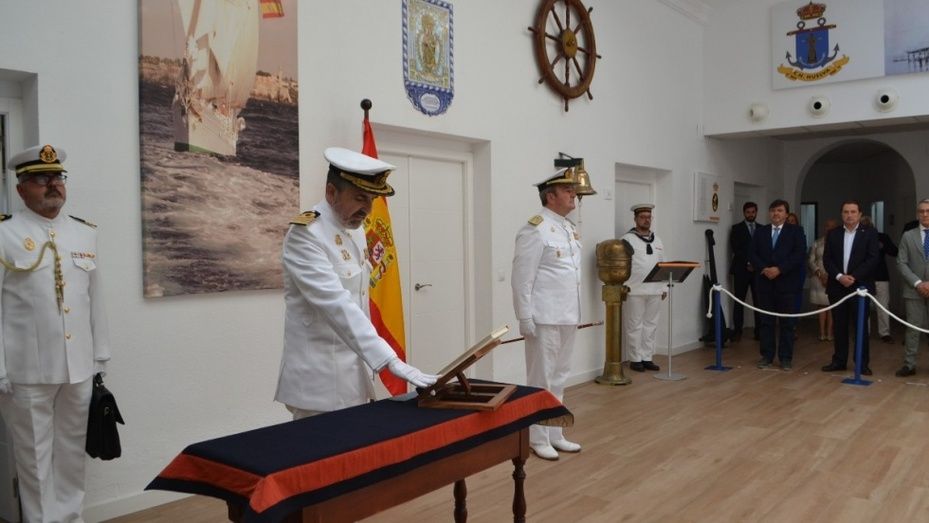 Toma de posesión del nuevo Comandante Naval de Huelva