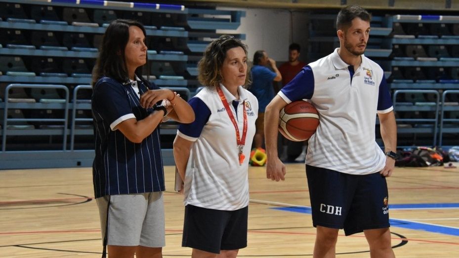 Celes Vizcaíno: 'Tenemos como objetivo a medio-largo plazo llegar a Liga Femenina 2'