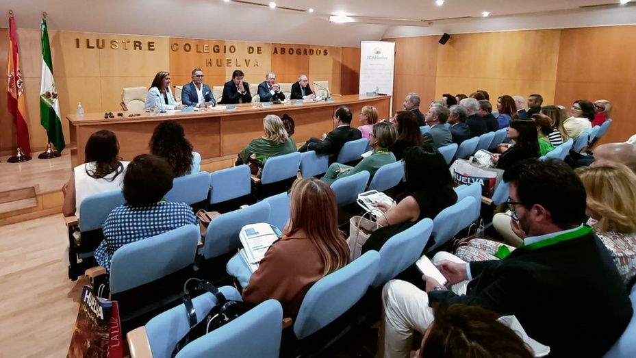 La abogacía andaluza reclama más medios para luchar contra la violencia de género