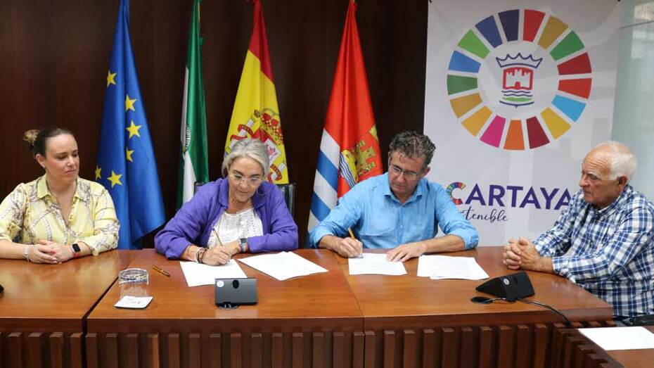 Feria 'low cost' en Cartaya: el Ayuntamiento subvenciona los 'cacharritos'