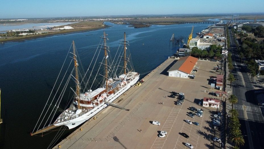 El Muelle de Levante recibe al espectacular Sea Cloud Spirit en su escala de Lisboa hacia Portugal