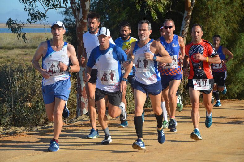 José Luis Ferrer y Esther Fernández conquistan la Media Maratón Palos-Cepsa