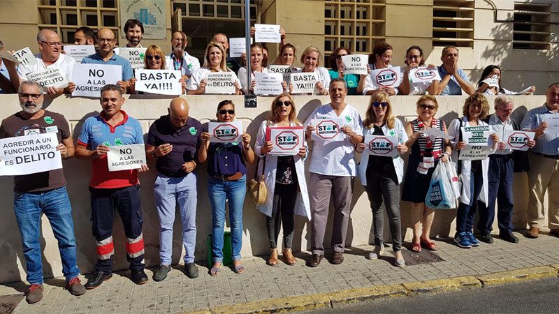 Protesta en Gibraleón contra las agresiones en la sanidad pública