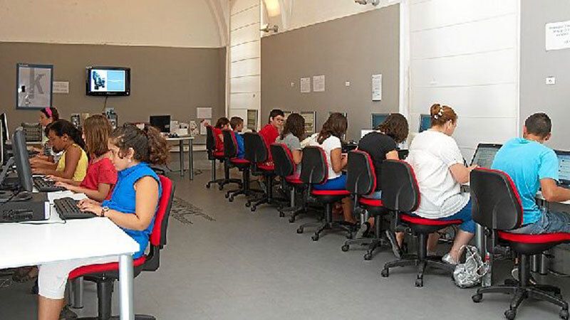La Junta aprueba ayudas de 1.176.597 euros para centros de acceso público a Internet