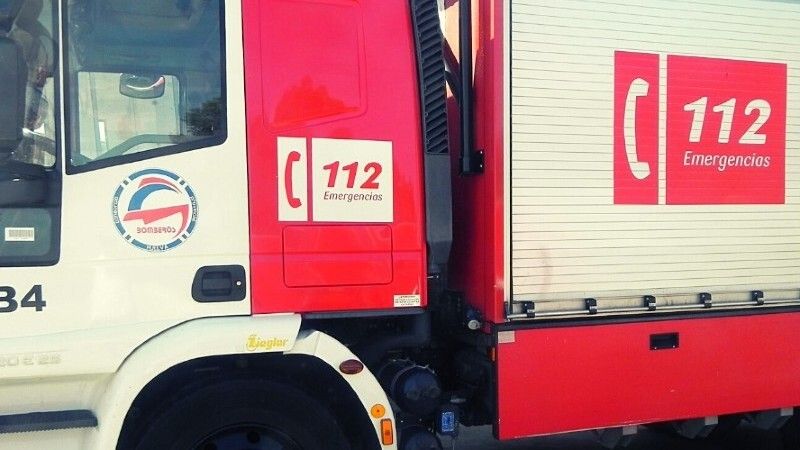 El Consorcio interviene en la extinción de un incendio de pastos en Moguer y en un accidente de tráfico con heridos en San Juan