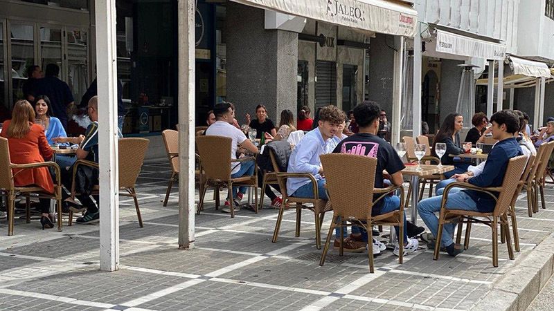Las mascarillas en los bares y corriendo son ya obligatorias desde este viernes