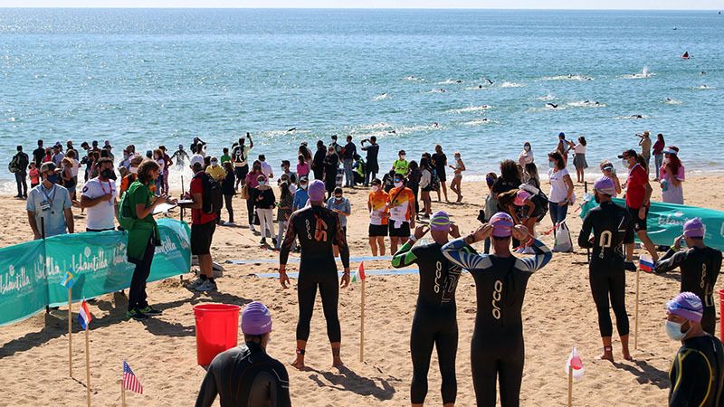 Mikel Ugarte y María Pujol se imponen en el Triatlón de Islantilla
