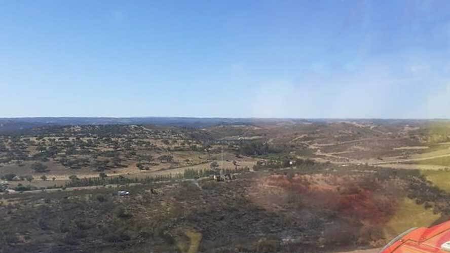 Controlado un incendio forestal en El Granado