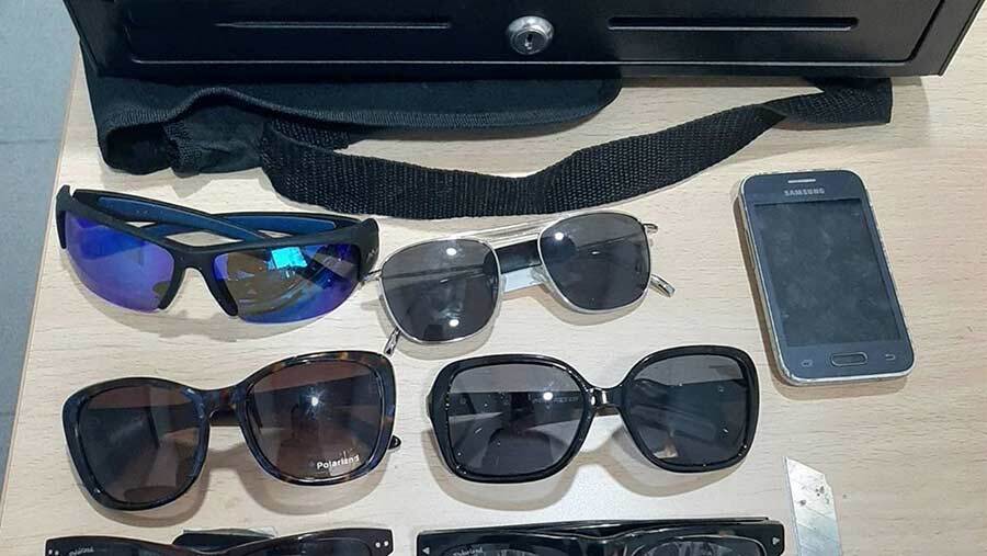 Detenido tras robar más de 1.000 euros en gafas en una óptica de Cartaya
