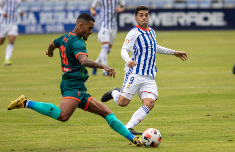 A la lona con el primer golpe (0-1)