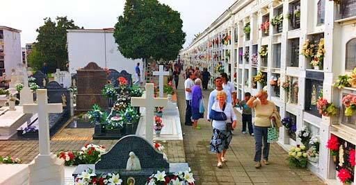 Bebés Robados Huelva solicita exhumaciones ante la gran mentira que esconde el cementerio de La Soledad