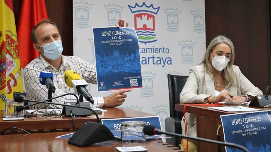 Cartaya regala bonos para comprar a mitad de precio en 45 establecimientos locales
