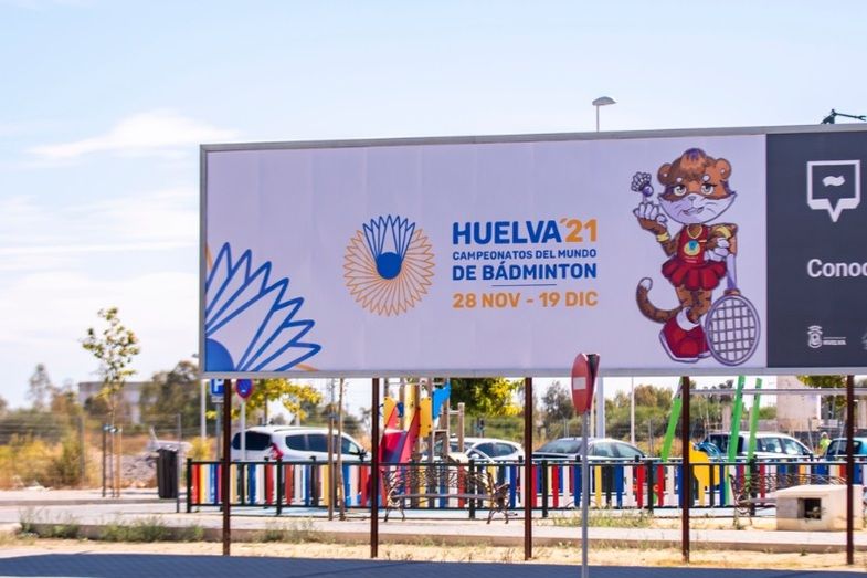 El Mundial Huelva 2021 vestirá las calles de la capital con 130 banderolas y 8 vallas