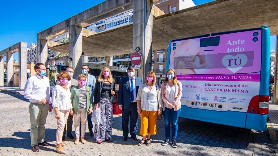 Autobuses de la capital se tiñen de rosa para conciencia sobre la prevención del cáncer de mama