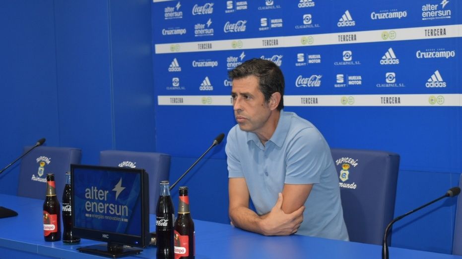 Alberto Gallego: “Ha sido un gesto muy bonito, pero vamos a su campo de visitantes”