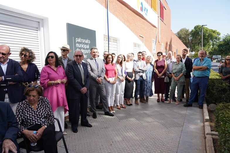 El exalcalde Paco Díaz Olivares recibió el homenaje y el cariño de Moguer