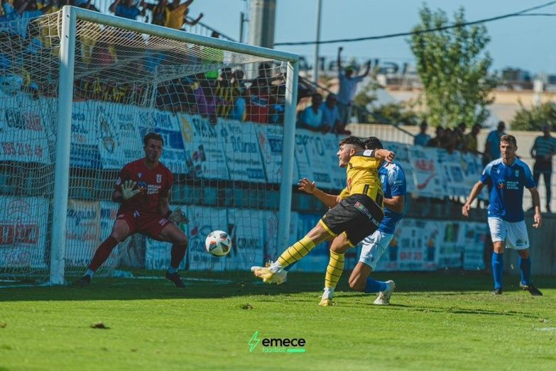 El San Roque logra una épica clasificación para la Copa del Rey ante el Melilla (2-1)