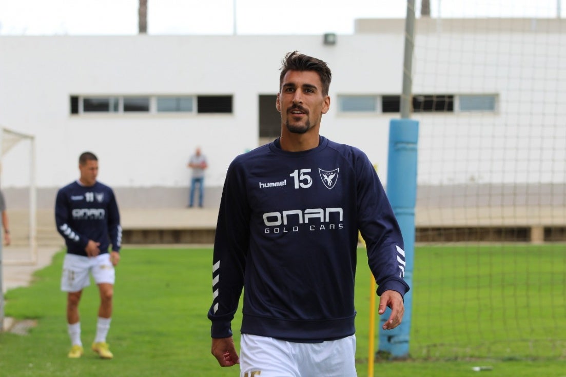 El UCAM Murcia completa una semana para olvidar del San Roque de Lepe (1-2)