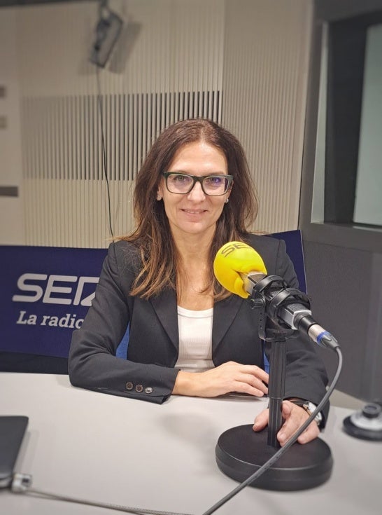Esther Bazán, premio Ángel Serradilla de la Asociación de la Prensa de Huelva