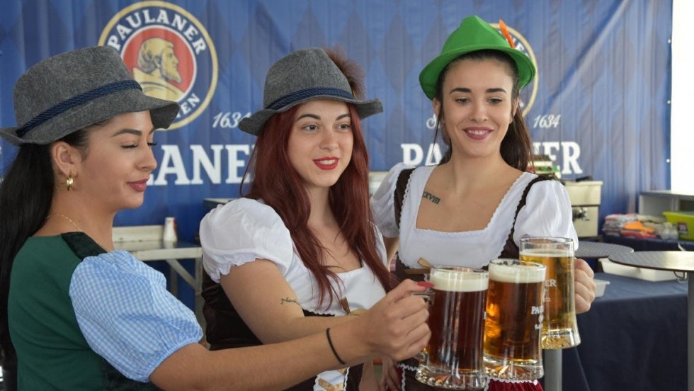 Punta Umbría abre su Oktoberfest, con 14 barras y dos conciertos diarios junto a la ría