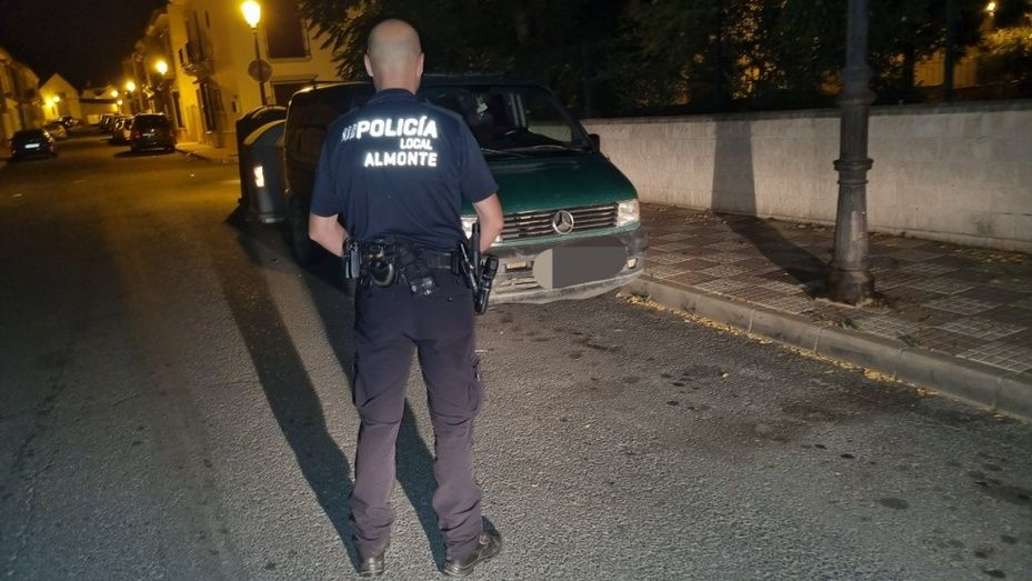 Cierran un local en Almonte por tener la música muy elevada y vender alcohol a menores