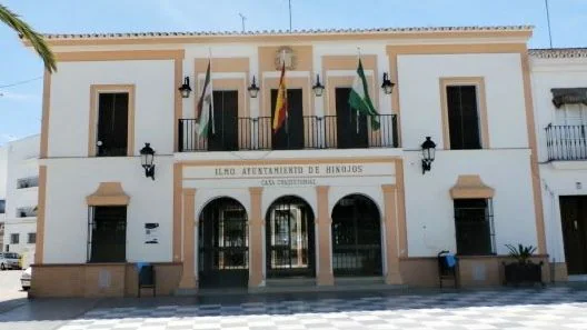 Más casos de acoso laboral en el Ayuntamiento de Hinojos: 'Tú me duras un telediario'